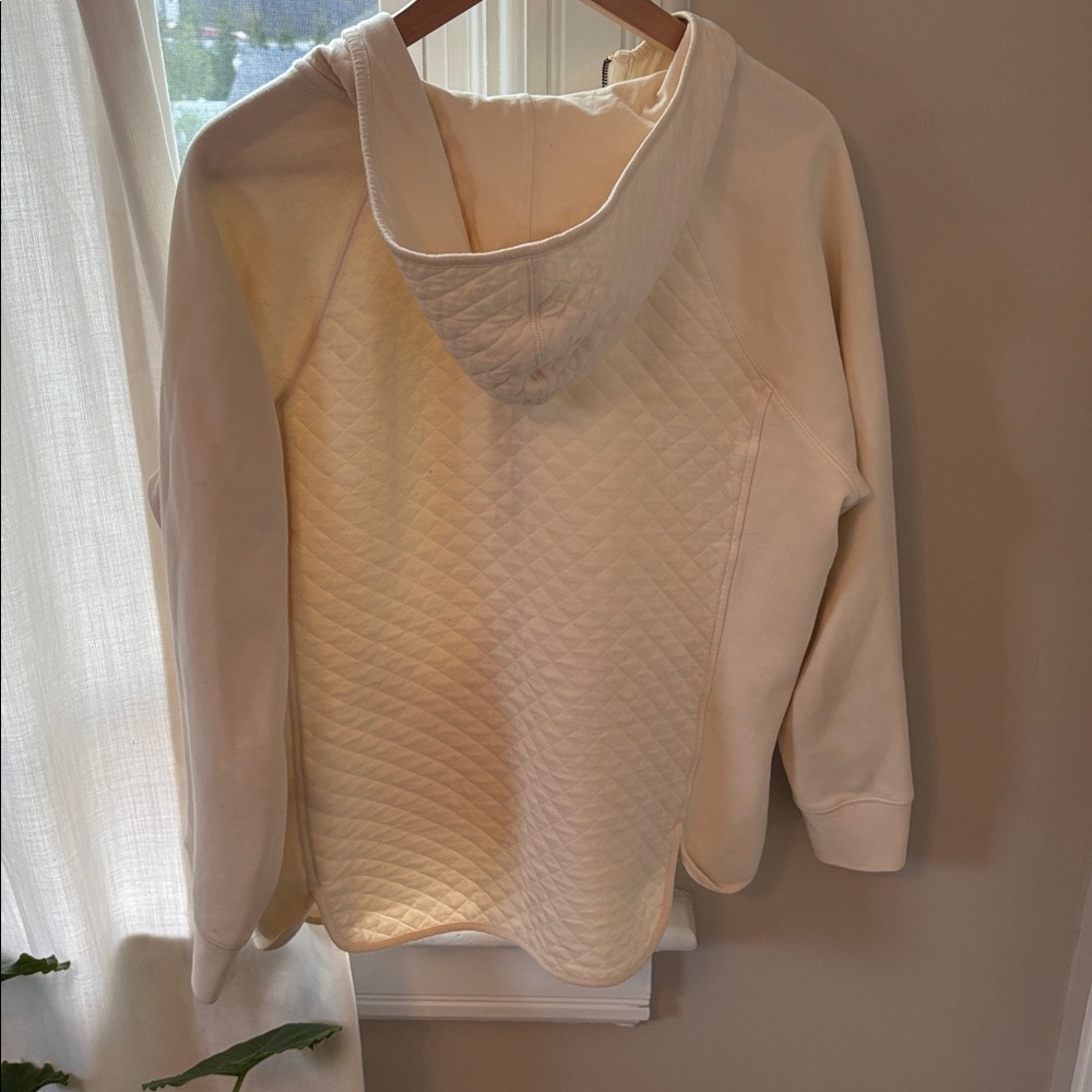 L.L. Bean Women's Off-White Quilted Hoodie, Size L - Picture 6 of 9